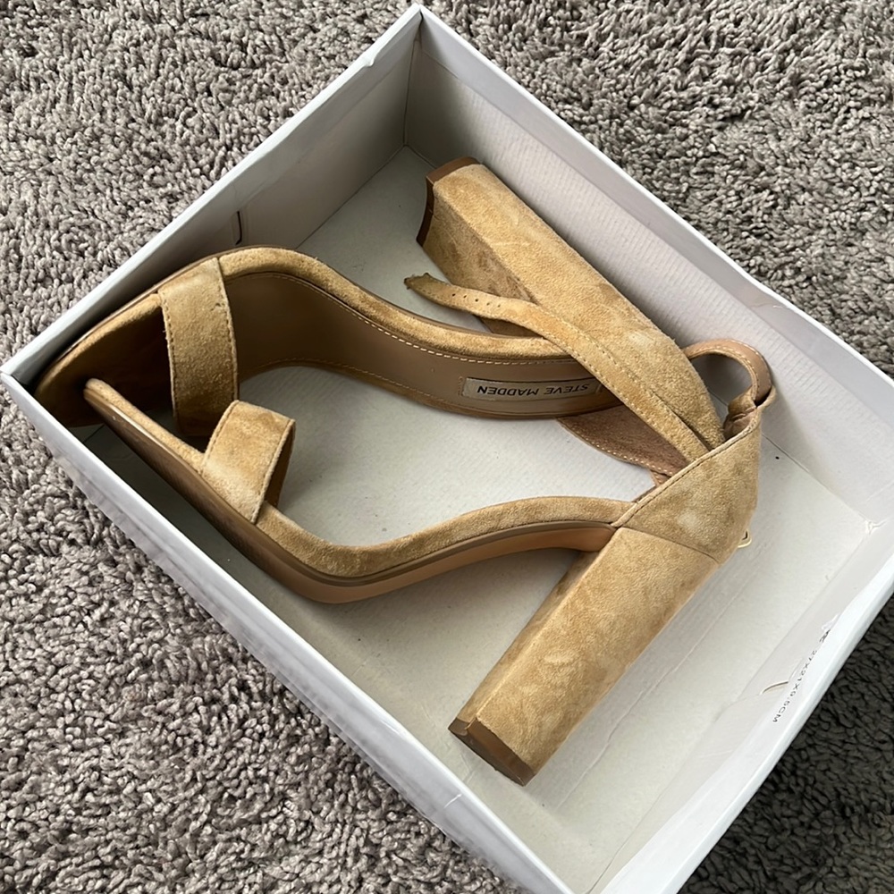Steve Madden sandals